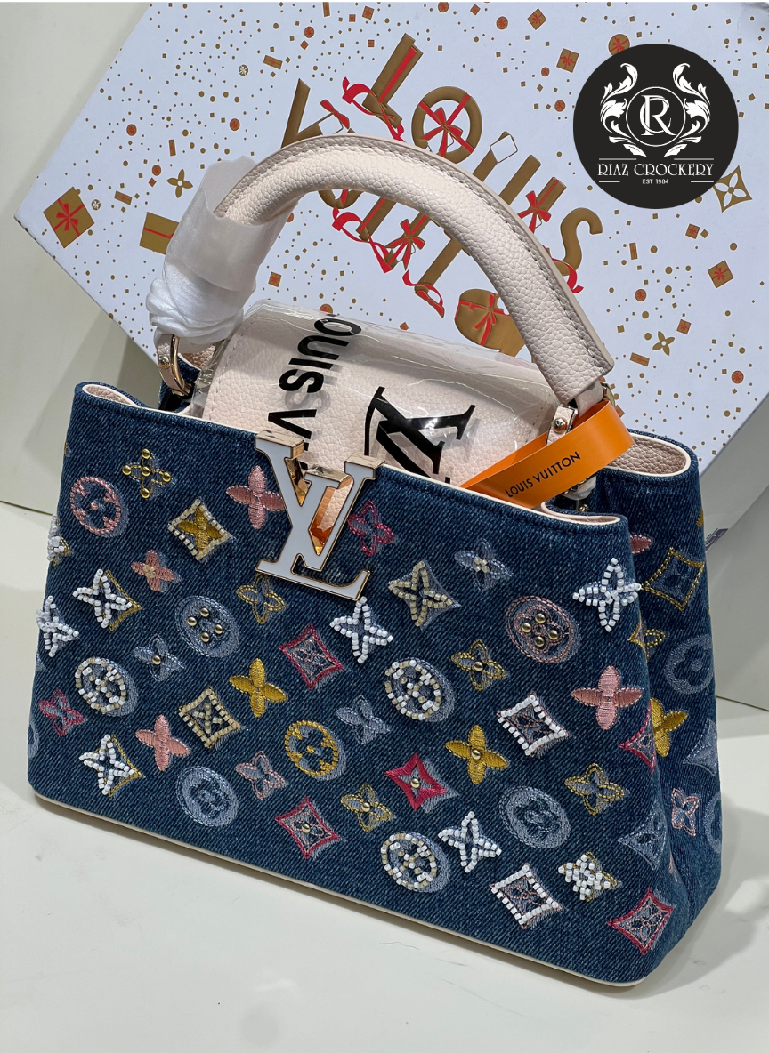 LV HAND PURSE